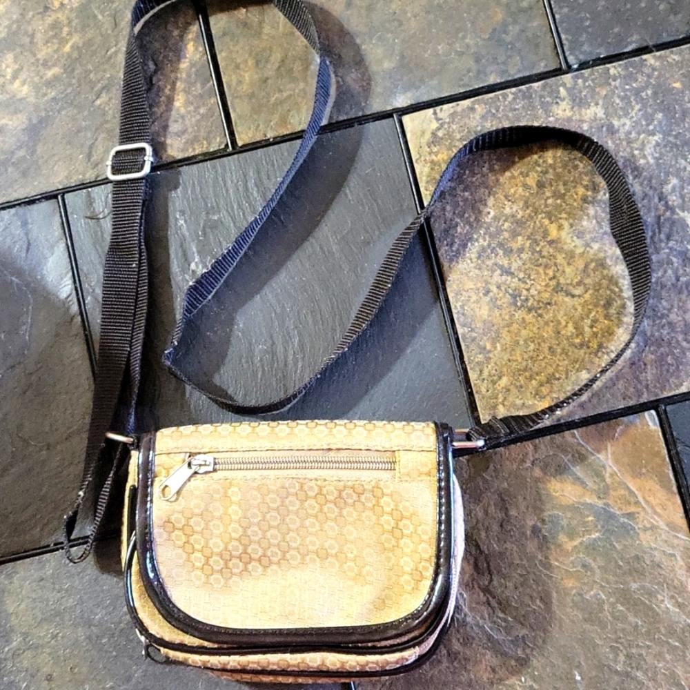 Small crossbody